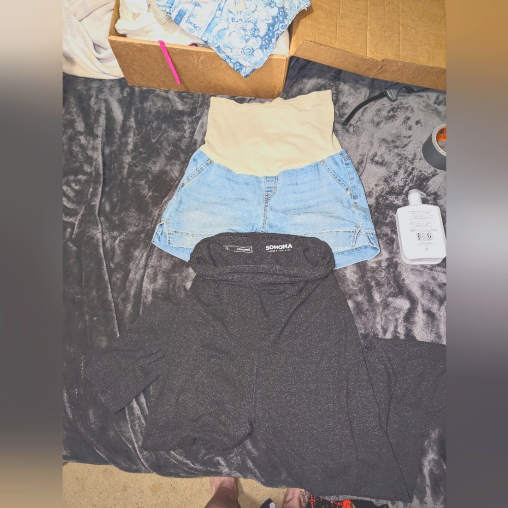 Maternity bottoms lot